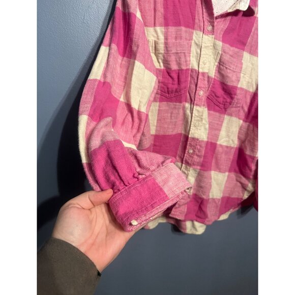American Eagle Women’s Pink & Cream Flannel Size Med With Breast Pockets - Picture 4 of 7